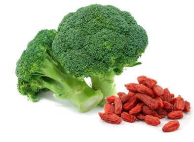 broccoli and goji berries
