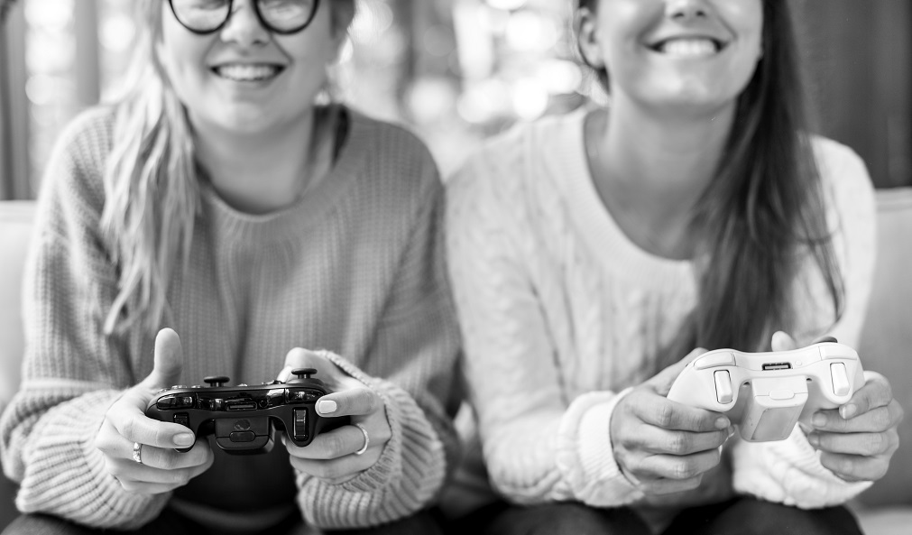 women-playing-video-game-together.jpg