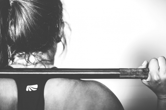 woman-lifting-weights.jpg